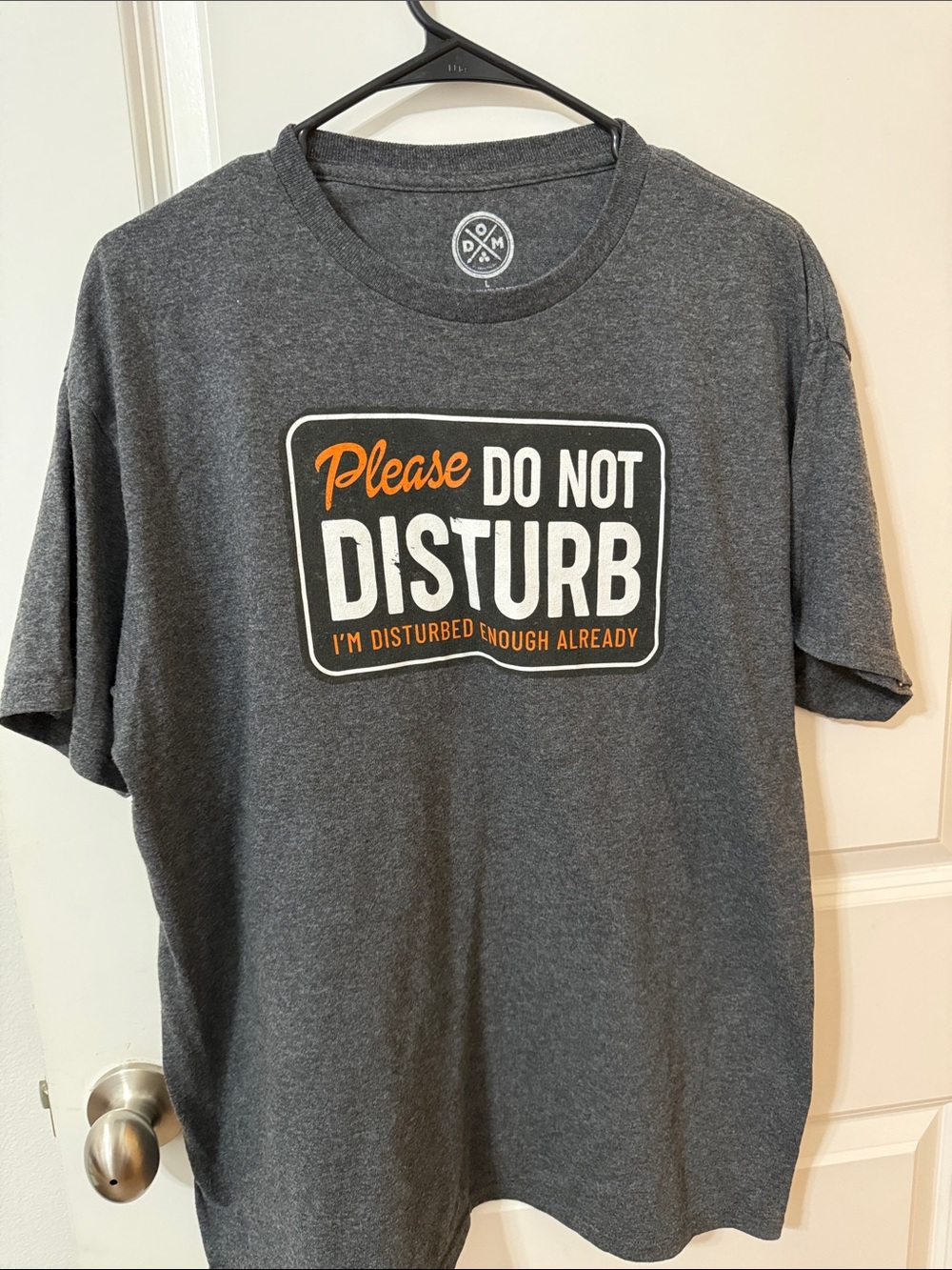 Please Do Not Disturb Graphic Short Sleeve T-Shirt - Gray
